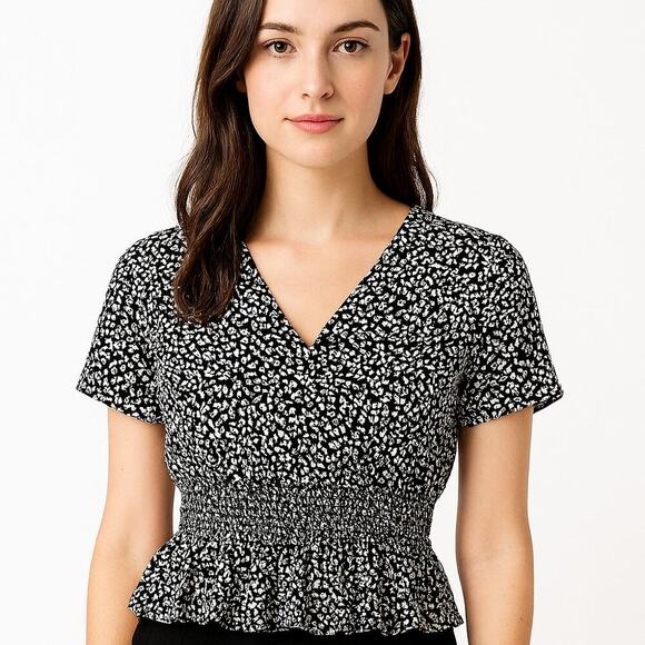 Moa Moa Tops - Feminine Boho Black & White Floral Flutter Sleeve Blouse Smocked Waist Medium